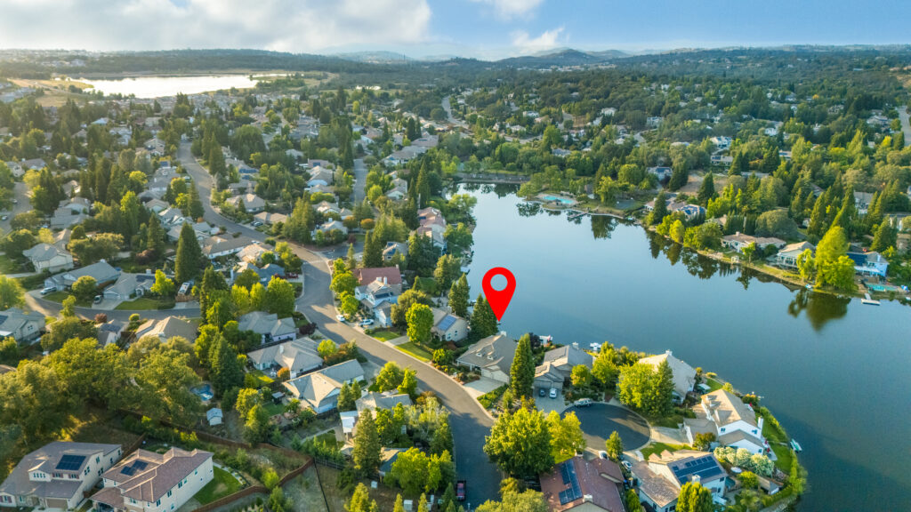 Bridlewood Canyon Community Lake in El Dorado Hills